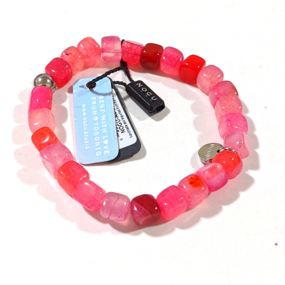 Nogu Fuchsia Agate Gemstone Pebble Bracelet